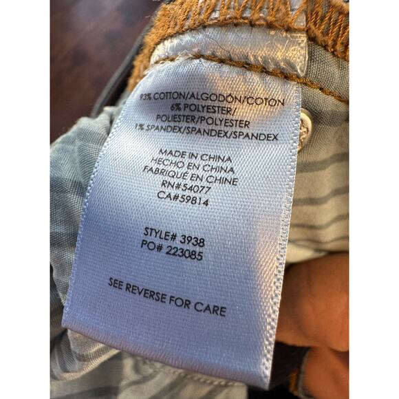 Cabi Jeans Womens 6 Cinch Skinny Distressed Medium Acid Wash Denim Style# 3938 - Picture 4 of 4